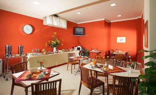 Borgo San Martino Hotel บรา ภายนอก รูปภาพ