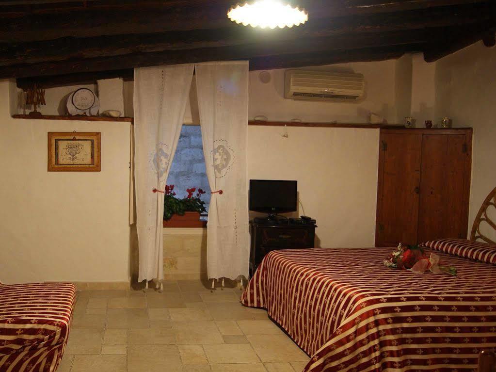 Borgo San Martino Hotel บรา ภายนอก รูปภาพ