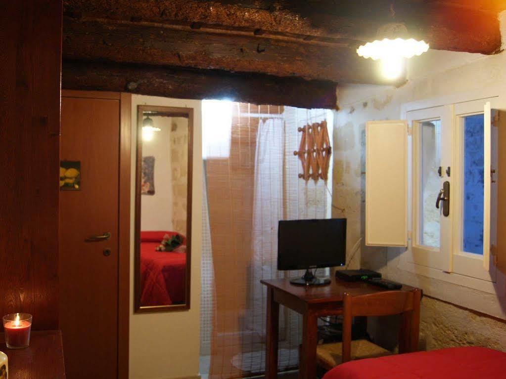 Borgo San Martino Hotel บรา ภายนอก รูปภาพ