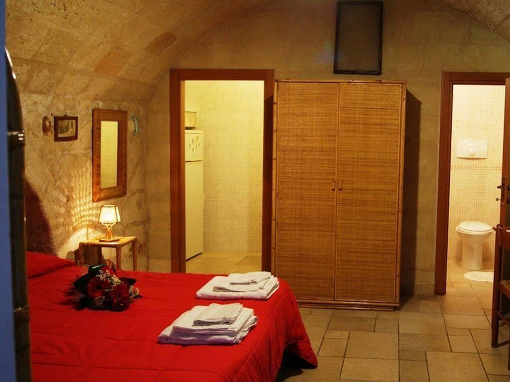 Borgo San Martino Hotel บรา ภายนอก รูปภาพ